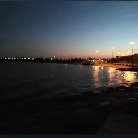 A Gallipoli-climatizzato, 120mq, 10 Posti Letto, 50m Dal Mare Lido Conchiglia