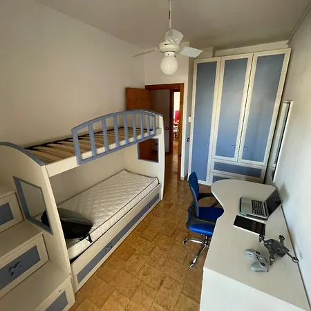 A Gallipoli-climatizzato, 120mq, 10 Posti Letto, 50m Dal Mare Apartment *