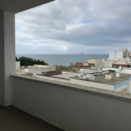 Apartment A Gallipoli-climatizzato, 120mq, 10 Posti Letto, 50m Dal Mare