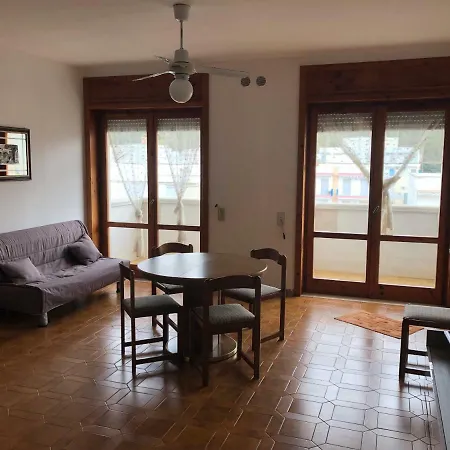 Apartment A Gallipoli-climatizzato, 120mq, 10 Posti Letto, 50m Dal Mare *